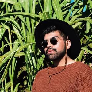 Meet your Posher, Daniel